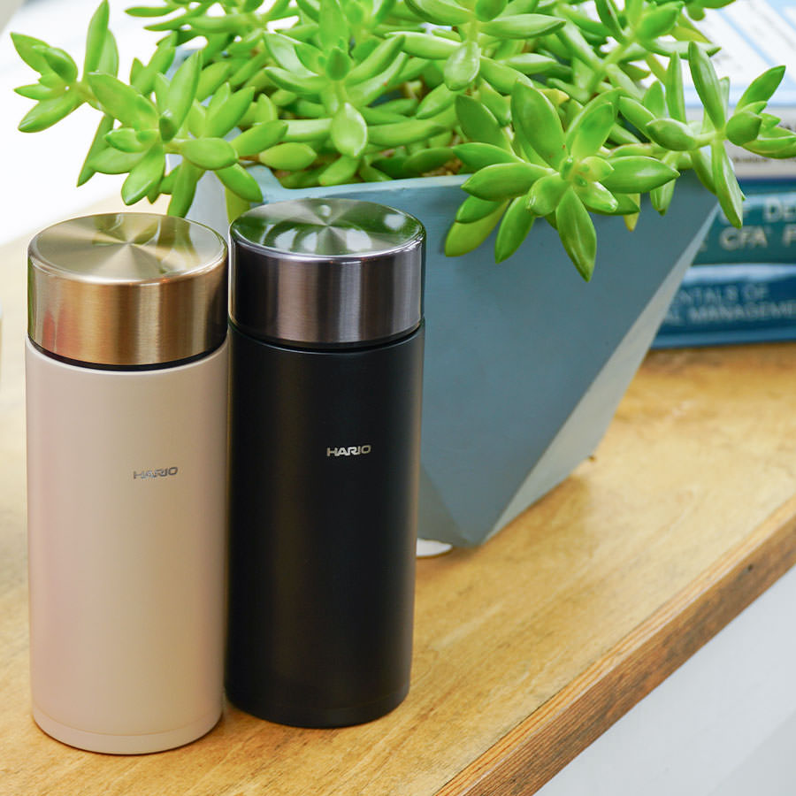 HARIO Stick Bottle Schwarz – 350 ml