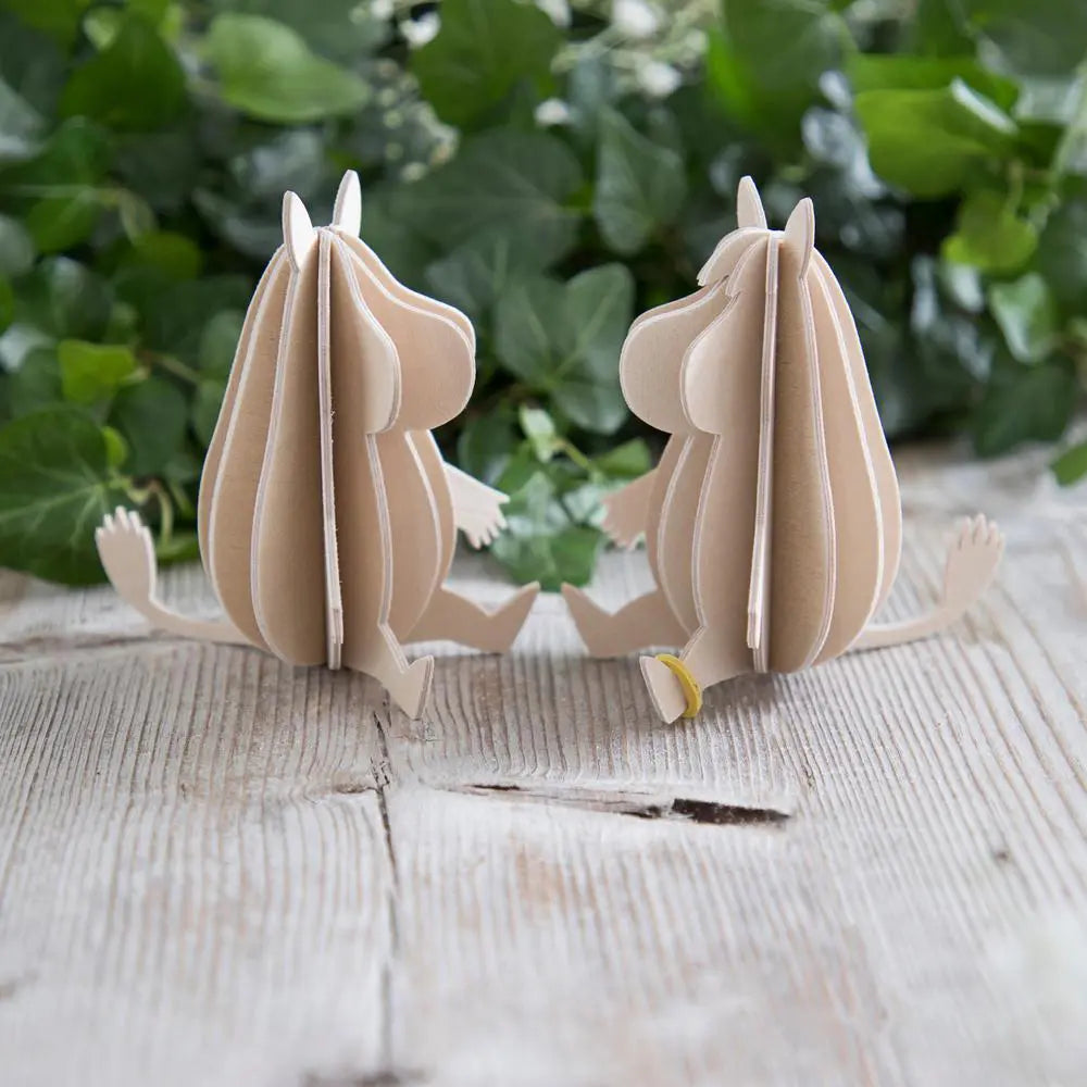Moomintroll by Lovi – Sitzfigur aus Holz